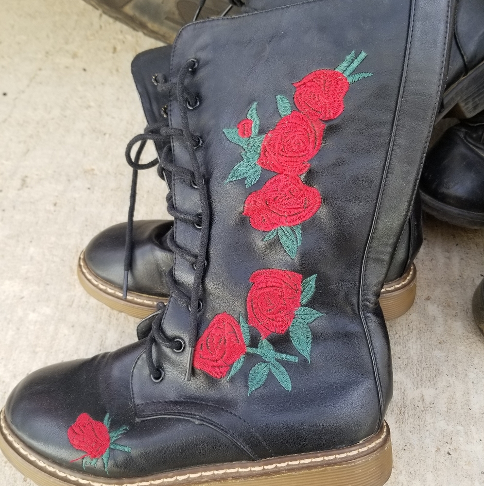 Girls combat boots